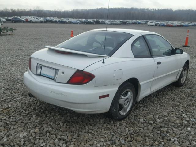 3G2JB12F65S211049 - 2005 PONTIAC SUNFIRE WHITE photo 4