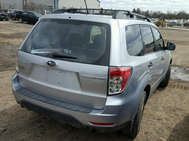 JF2SHABC5DG417370 - 2013 SUBARU FORESTER 2 SILVER photo 4