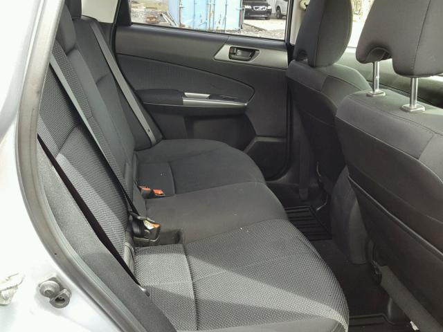 JF2SHABC5DG417370 - 2013 SUBARU FORESTER 2 SILVER photo 6