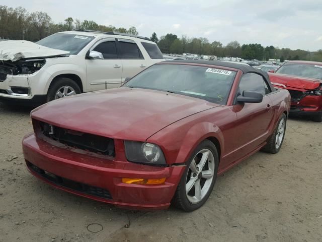 1ZVFT85H655226825 - 2005 FORD MUSTANG GT MAROON photo 2