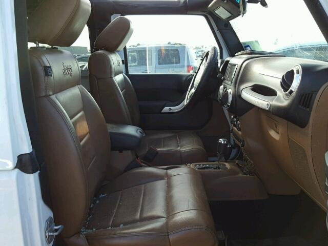 1J4GA5D19BL566018 - 2011 JEEP WRANGLER S WHITE photo 5