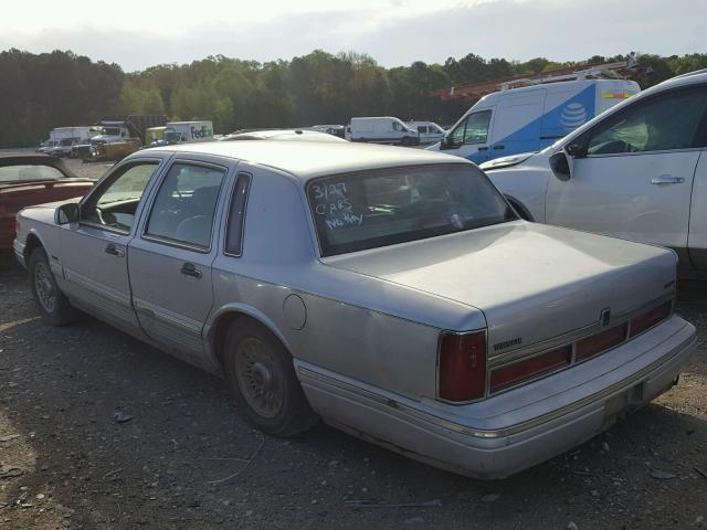 1LNLM81W2VY649239 - 1997 LINCOLN TOWN CAR E SILVER photo 3