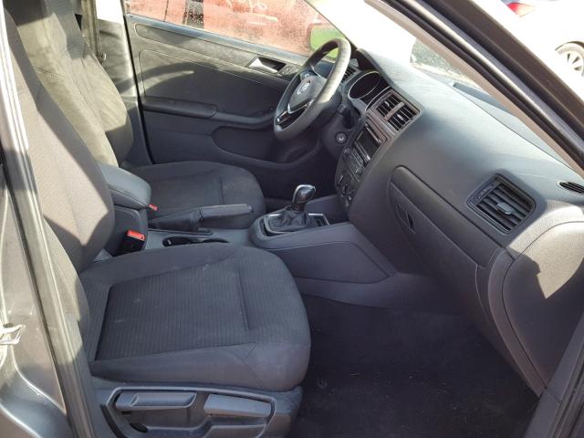 3VW2K7AJ8FM406307 - 2015 VOLKSWAGEN JETTA BASE GRAY photo 5