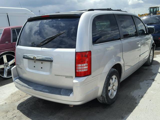 2A8HR54149R683986 - 2009 CHRYSLER TOWN & COU SILVER photo 4