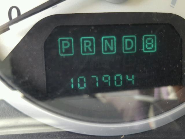 2A8HR54149R683986 - 2009 CHRYSLER TOWN & COU SILVER photo 8