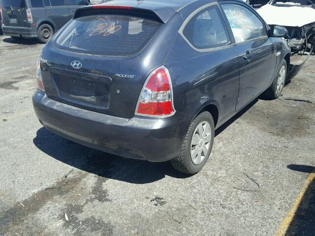 KMHCM36C27U003422 - 2007 HYUNDAI ACCENT GS CHARCOAL photo 4