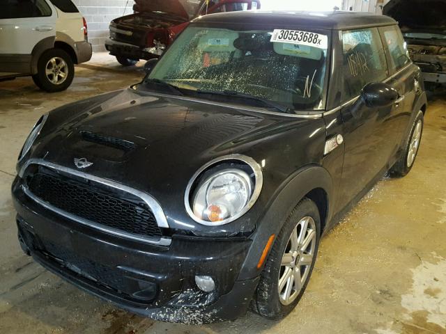 WMWSV3C52DT389180 - 2013 MINI COOPER S BLACK photo 2