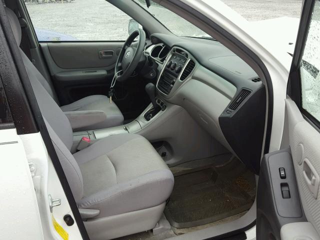 JTEDD21A450130309 - 2005 TOYOTA HIGHLANDER WHITE photo 5