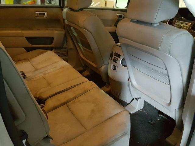 5FNYF3H22BB010221 - 2011 HONDA PILOT LX SILVER photo 6