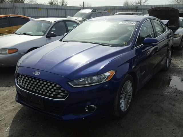 3FA6P0PU0FR172770 - 2015 FORD FUSION SE BLUE photo 2