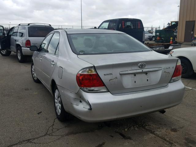 4T1BE32K35U611677 - 2005 TOYOTA CAMRY LE SILVER photo 3