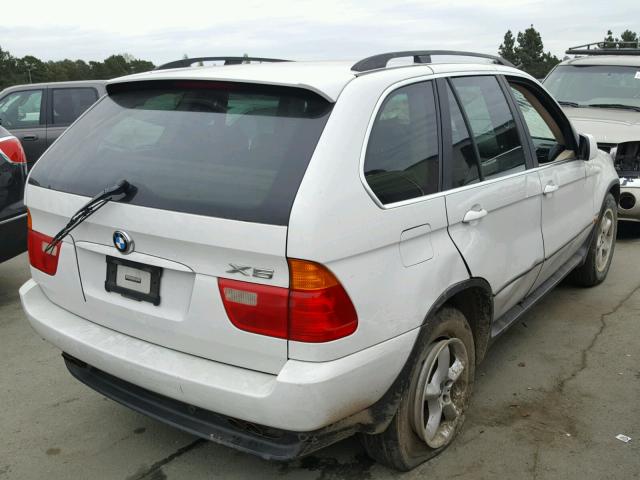 5UXFB33552LH36836 - 2002 BMW X5 4.4I WHITE photo 4