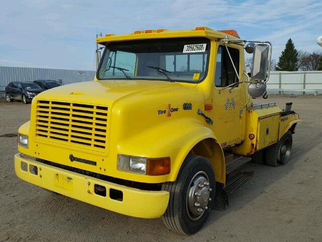 1HTSCABM5VH503993 - 1997 INTERNATIONAL 4000 4700 YELLOW photo 2