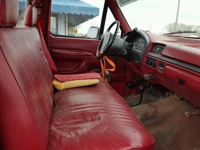 1FTHF26H3PLB18689 - 1993 FORD F250 RED photo 5