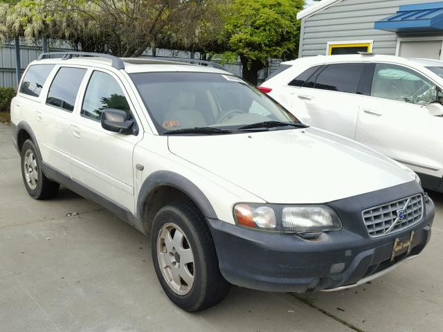 YV1SZ58D811023938 - 2001 VOLVO V70 XC WHITE photo 1