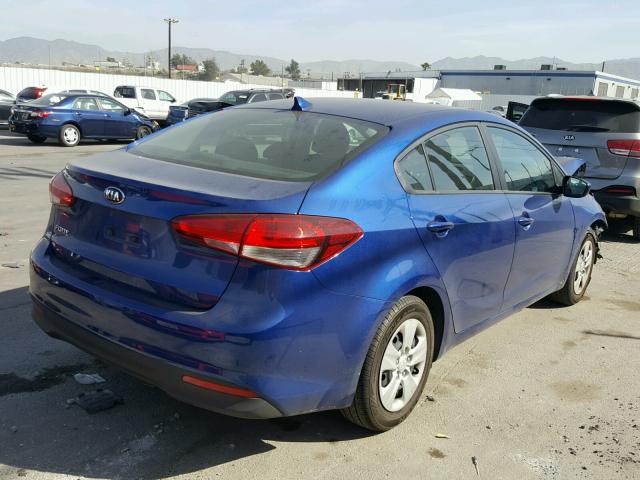 3KPFK4A79HE070557 - 2017 KIA FORTE LX BLUE photo 4