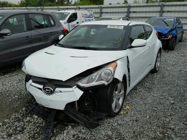 KMHTC6AD1EU216296 - 2014 HYUNDAI VELOSTER B WHITE photo 2