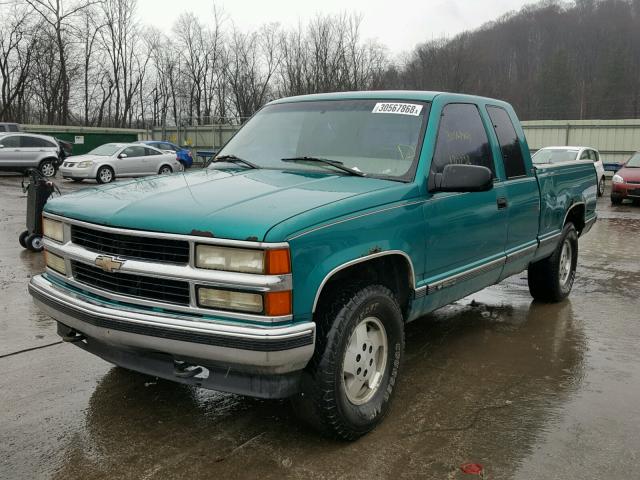 1GCEK19K4SE262216 - 1995 CHEVROLET GMT-400 K1 GREEN photo 2