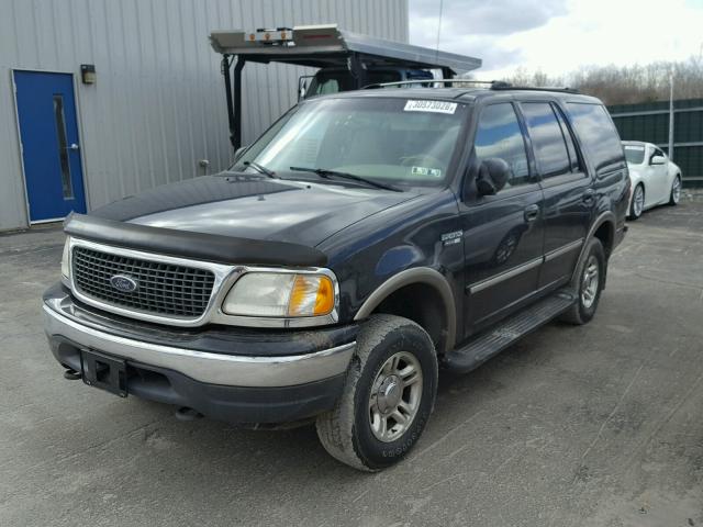 1FMRU1668YLC47088 - 2000 FORD EXPEDITION BLACK photo 2