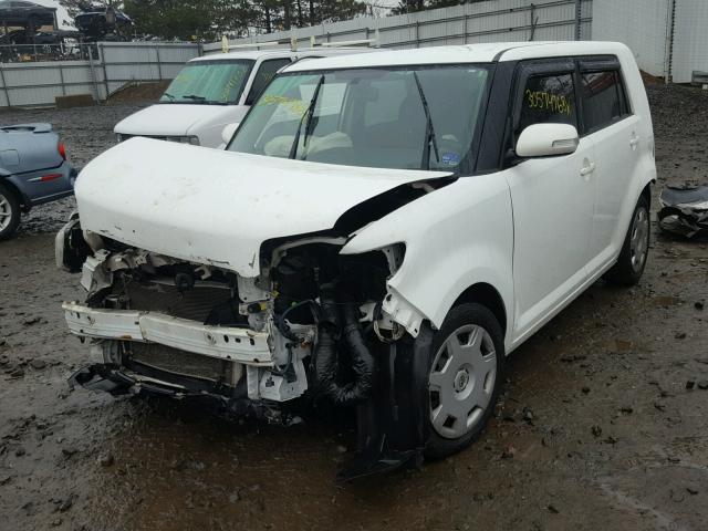 JTLKE50E481050610 - 2008 SCION XB WHITE photo 2