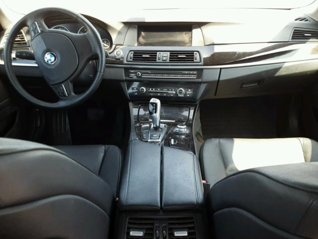 WBAXH5C58CDW06958 - 2012 BMW 528 XI SILVER photo 9