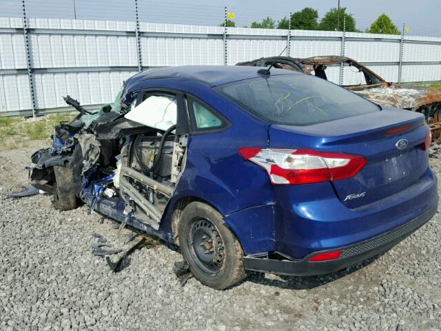 1FAHP3E21CL313402 - 2012 FORD FOCUS S BLUE photo 3