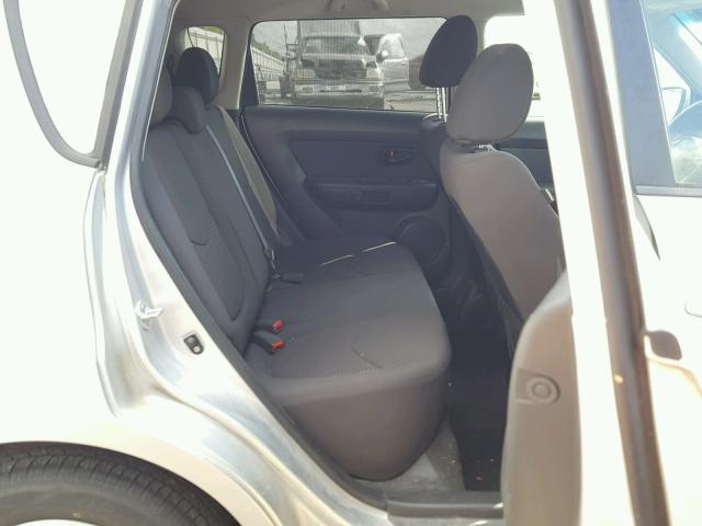 KNDJT2A50C7440071 - 2012 KIA SOUL SILVER photo 6