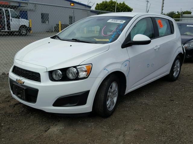 1G1JA6SH3C4201078 - 2012 CHEVROLET SONIC LS 白色 照片 2