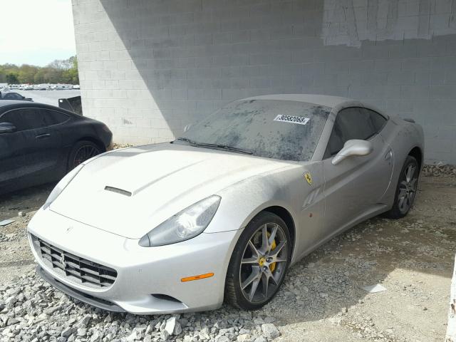 ZFF65LJA3A0173552 - 2010 FERRARI CALIFORNIA SILVER photo 2