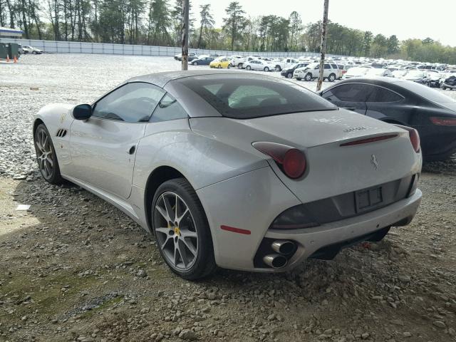 ZFF65LJA3A0173552 - 2010 FERRARI CALIFORNIA SILVER photo 3