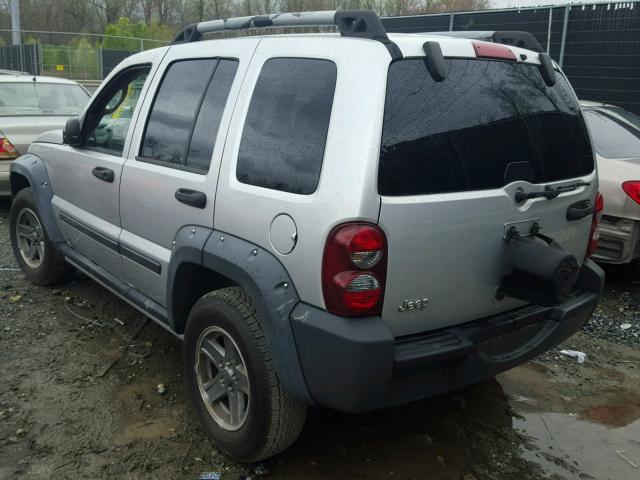 1J4GK38K86W101061 - 2006 JEEP LIBERTY RE SILVER photo 3