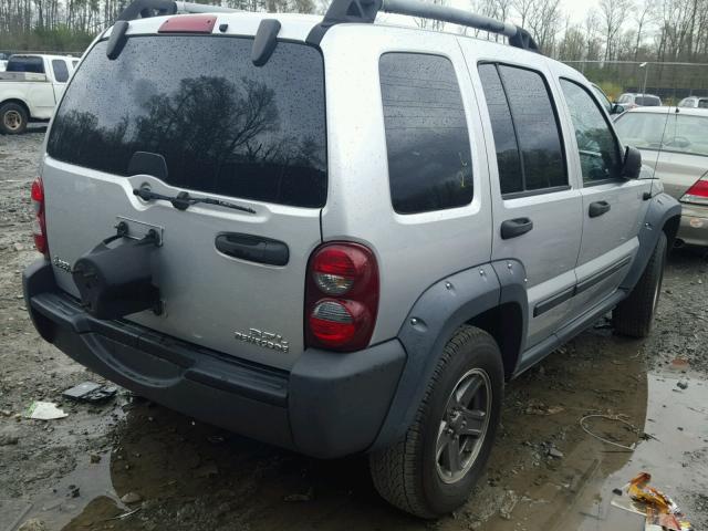 1J4GK38K86W101061 - 2006 JEEP LIBERTY RE SILVER photo 4