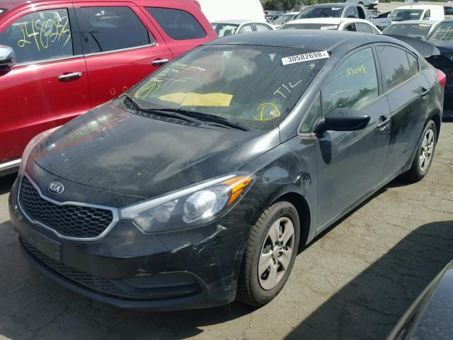 KNAFK4A60F5264794 - 2015 KIA FORTE LX BLACK photo 2