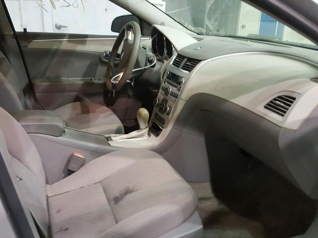 1G1ZB5EB0AF138489 - 2010 CHEVROLET MALIBU LS ვერცხლისფერი ფოტო 5