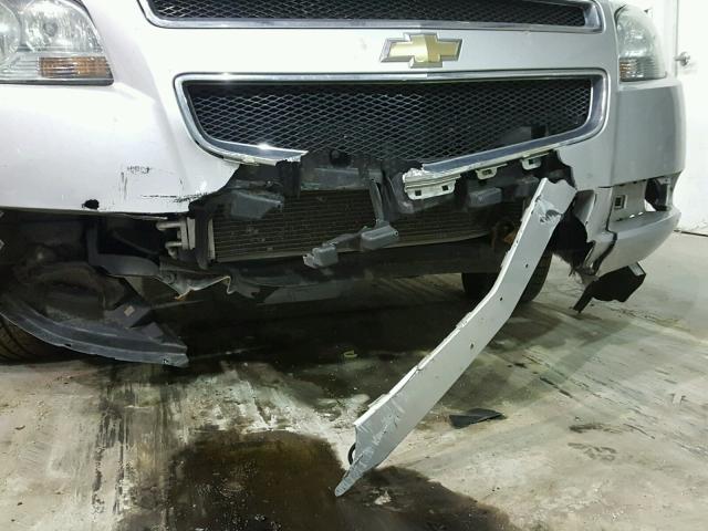 1G1ZB5EB0AF138489 - 2010 CHEVROLET MALIBU LS ვერცხლისფერი ფოტო 9