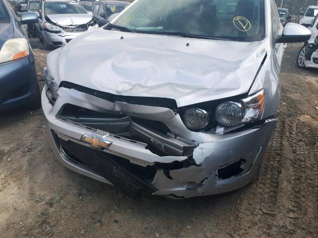 1G1JA5EH4D4230516 - 2013 CHEVROLET SONIC LS ვერცხლისფერი ფოტო 9