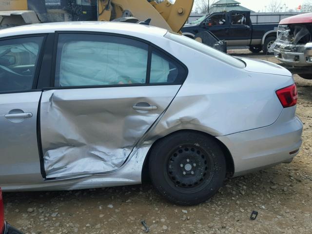 3VW2K7AJ0FM418158 - 2015 VOLKSWAGEN JETTA BASE 银色 照片 9