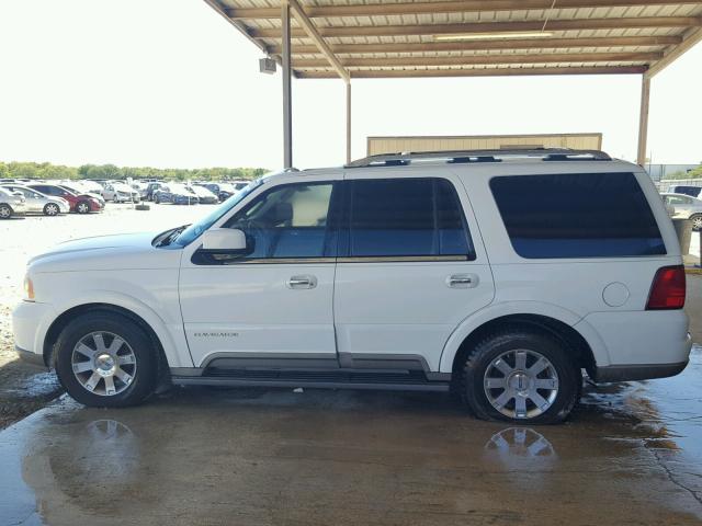 5LMFU28R24LJ12714 - 2004 LINCOLN NAVIGATOR Blanc photo 9