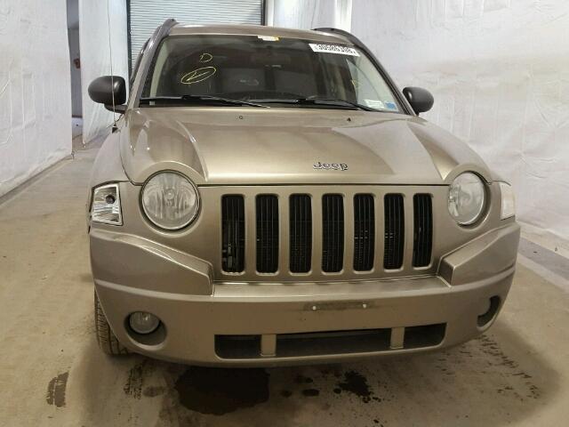 1J8FF47W78D528206 - 2008 JEEP COMPASS SP TAN photo 9