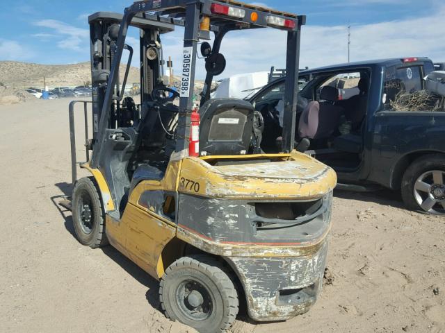 AT3500768 - 2004 CATERPILLAR FORKLIFT YELLOW photo 3