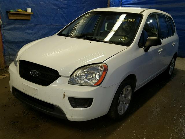 KNAFG525777026041 - 2007 KIA RONDO BASE WHITE photo 2