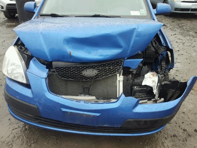 KNADE223296531214 - 2009 KIA RIO BASE BLUE photo 7