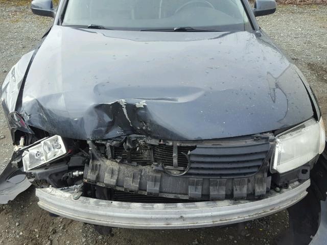 WVWJH63B71E000112 - 2001 VOLKSWAGEN PASSAT GLX 蓝色 照片 7