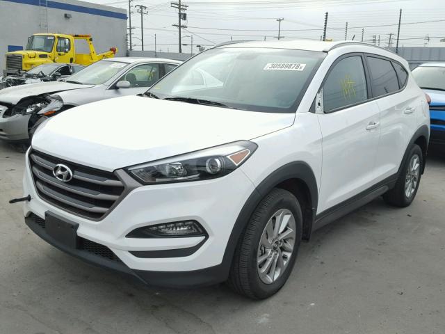 KM8J33A4XGU201398 - 2016 HYUNDAI TUCSON LIM WHITE photo 2