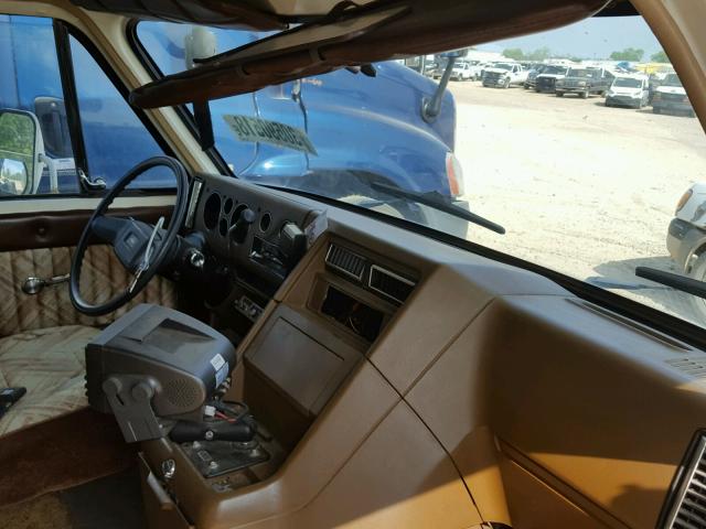 2GBJG31M7C4139993 - 1982 CHEVROLET G30 WHITE photo 5