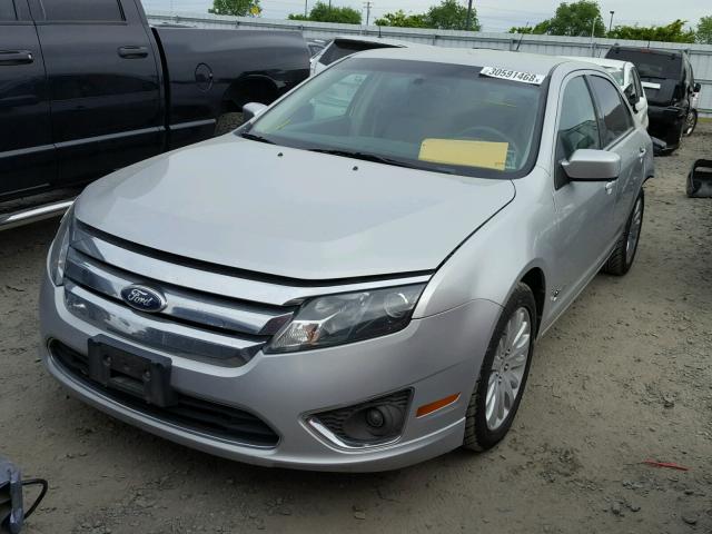 3FADP0L38AR418851 - 2010 FORD FUSION HYB SILVER photo 2