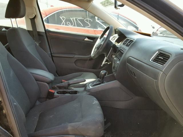 3VW2K7AJ8DM301120 - 2013 VOLKSWAGEN JETTA BASE 黑色 照片 5