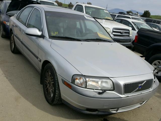 YV1TS90DXY1090899 - 2000 VOLVO S80 T6 TUR SILVER photo 1