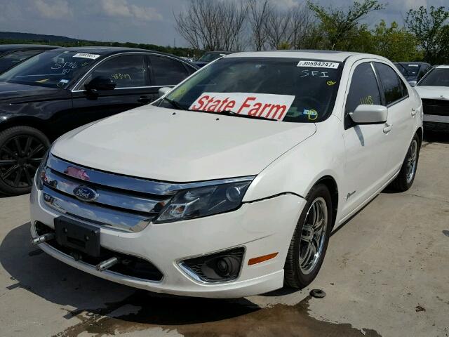 3FADP0L37AR261670 - 2010 FORD FUSION HYB WHITE photo 2