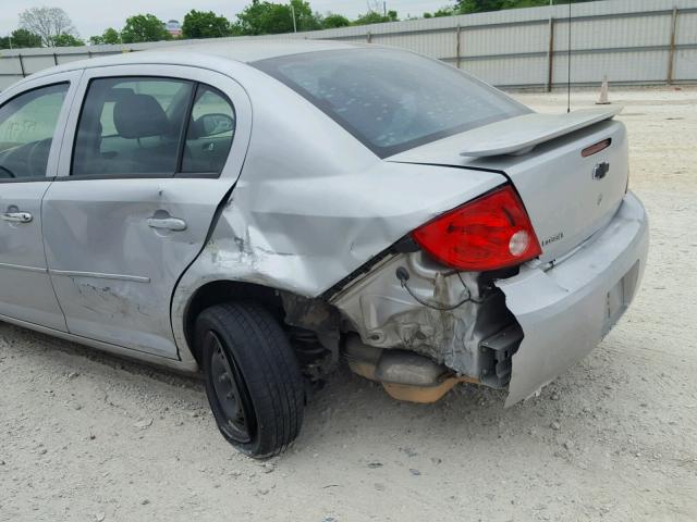 1G1AK52F057595873 - 2005 CHEVROLET COBALT SILVER photo 9